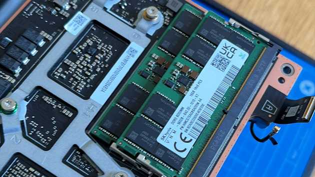Two memory modules installed inside the SteamOS test machine